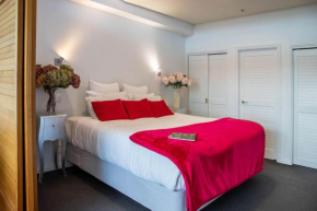 Large 1br apartment with Waterfront view, Auckland